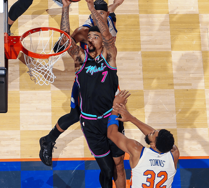 开云中国-太狠了！纽约尼克斯围绕CBA季后赛防线松动Rookie与50激战西班牙队分钟，梅西怒砍27分